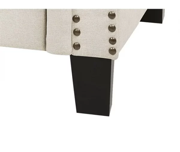 Sofá de 3 lugares em tecido creme com tachas metálicas CHESTERFIELD